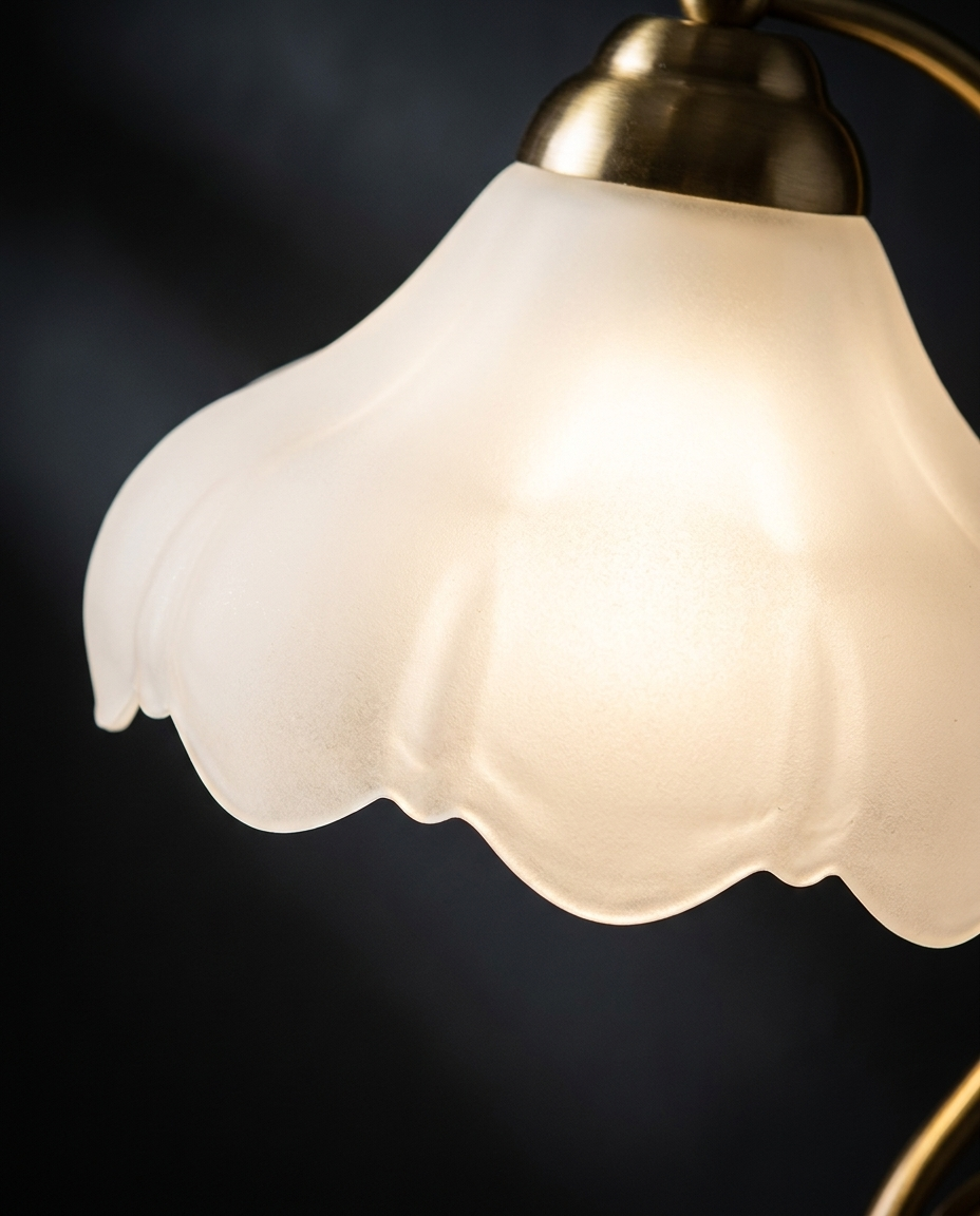 Frosted Glass Flower Lamp petal detail